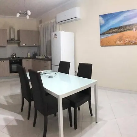 Apartment Cozy Penthouse Santa Vennera