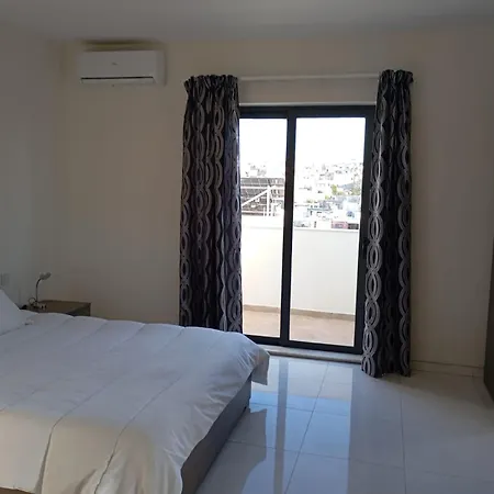 Cozy Penthouse Santa Venera