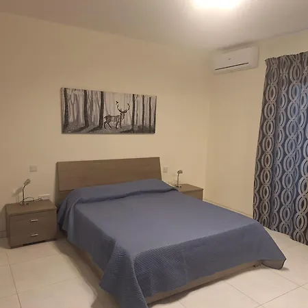 Cozy Penthouse アパート