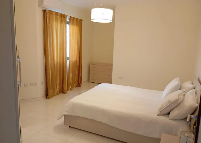 アパート Cozy Penthouse *