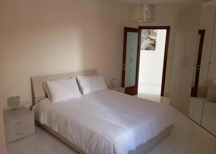 Cozy Penthouse * Santa Venera