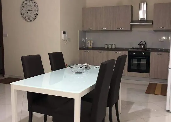 Cozy Penthouse * Santa Venera